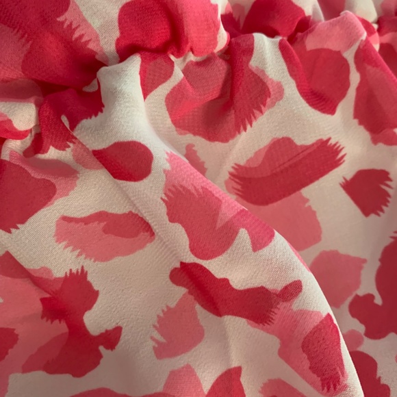 Long, Ruffled SCARF - Picture 4 of 5